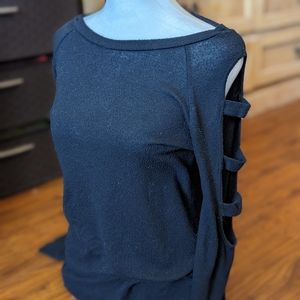 Promesa boutique arm detail, long sleeve top